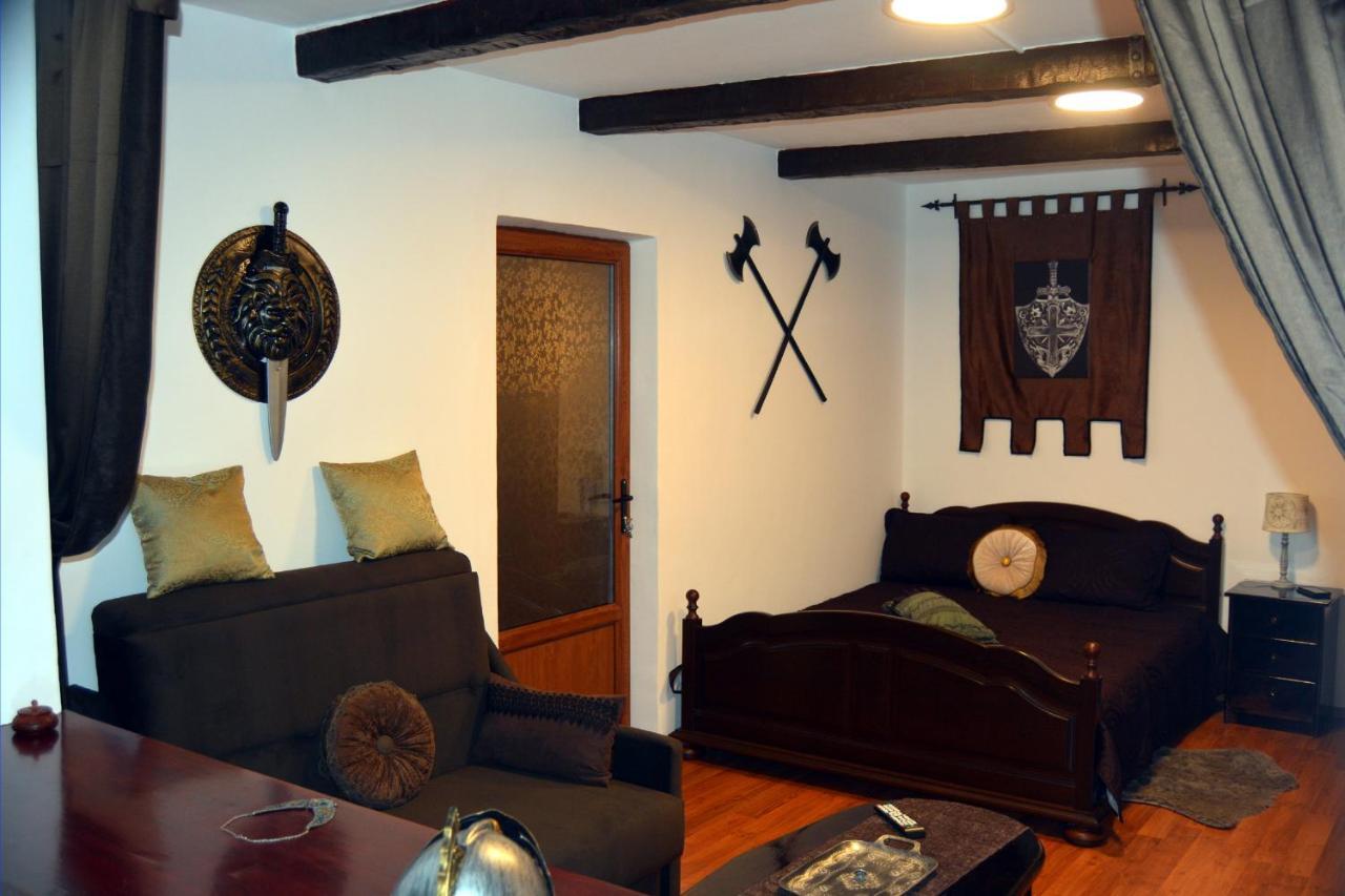 Medieval Appartement Predeal
